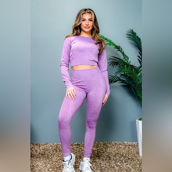 2 PC Set - Seamless Long Sleeve Top and High Waist Yoga Leggings - Picture 4 of 4